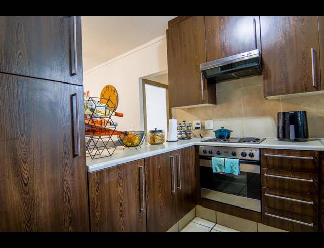 1 BEDROOM APARTMENT FOR SALE IN PAULSHOF